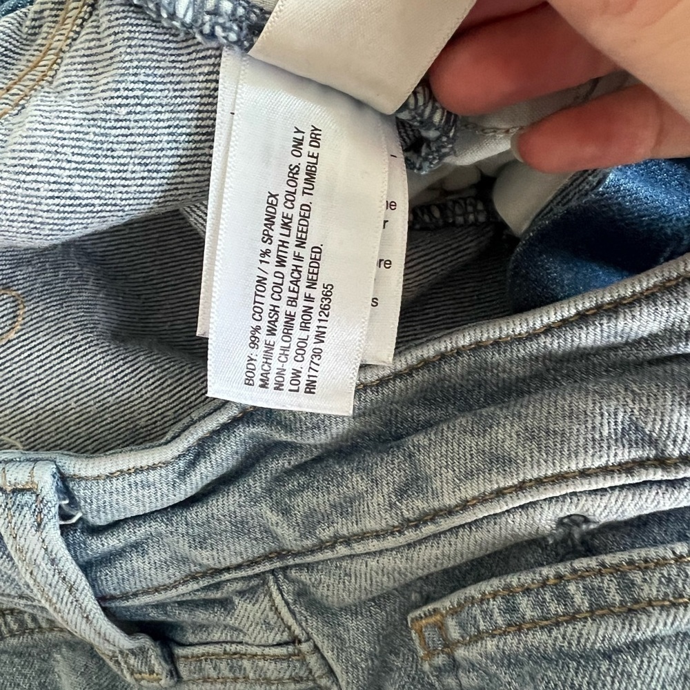 Universal Thread High Rise Womens Blue Ripped Jeans - Picture 5 of 5